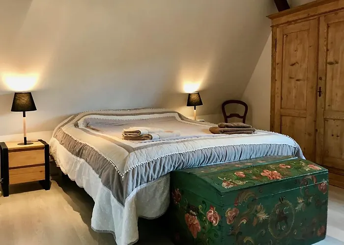 Gite Par Ci, Par La